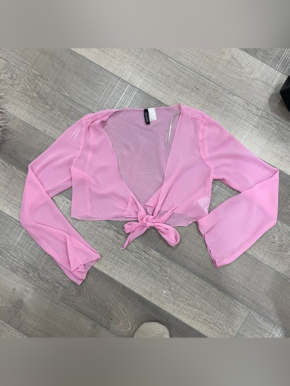 H&M Pink Sheer Tie-Front Long-Sleeve Crop Top